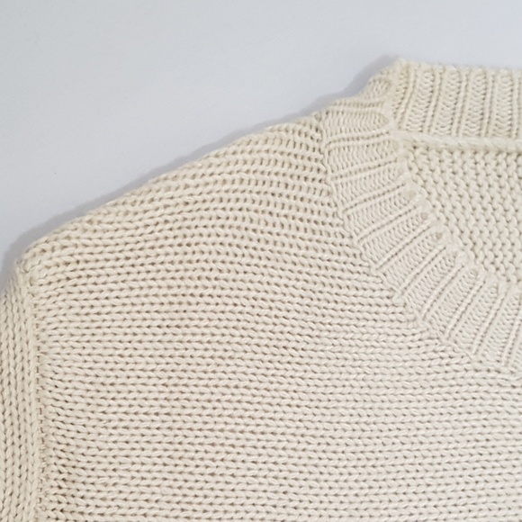 Long Sleeve Round Neck Pull Over Knit Sweater - Picture 4 of 6